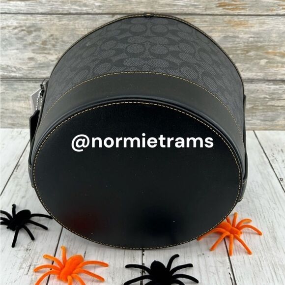 Trick Or Treat Bucket In Signature Canvas With Halloween Graphic Handbag Purse - Picture 8 of 11